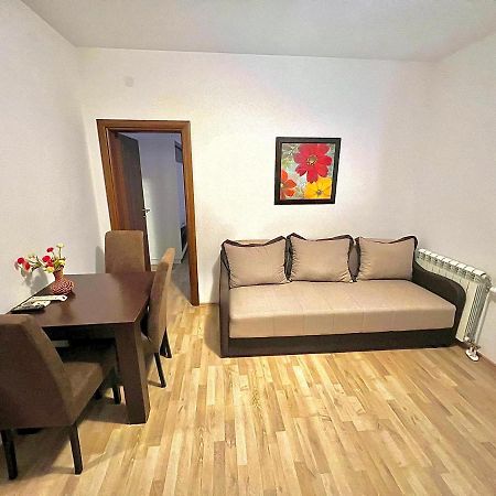 Apartments Family Tivat Ngoại thất bức ảnh