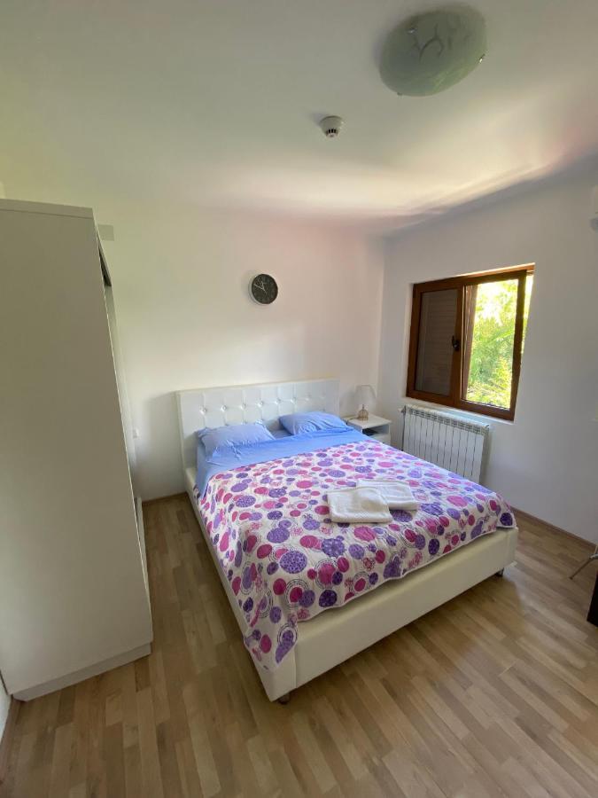 Apartments Family Tivat Ngoại thất bức ảnh