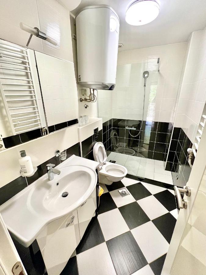 Apartments Family Tivat Ngoại thất bức ảnh