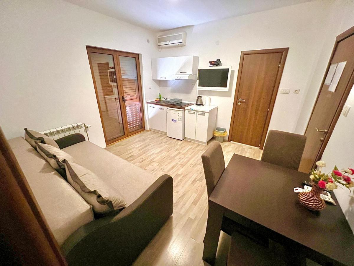 Apartments Family Tivat Ngoại thất bức ảnh