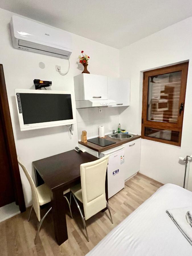 Apartments Family Tivat Ngoại thất bức ảnh
