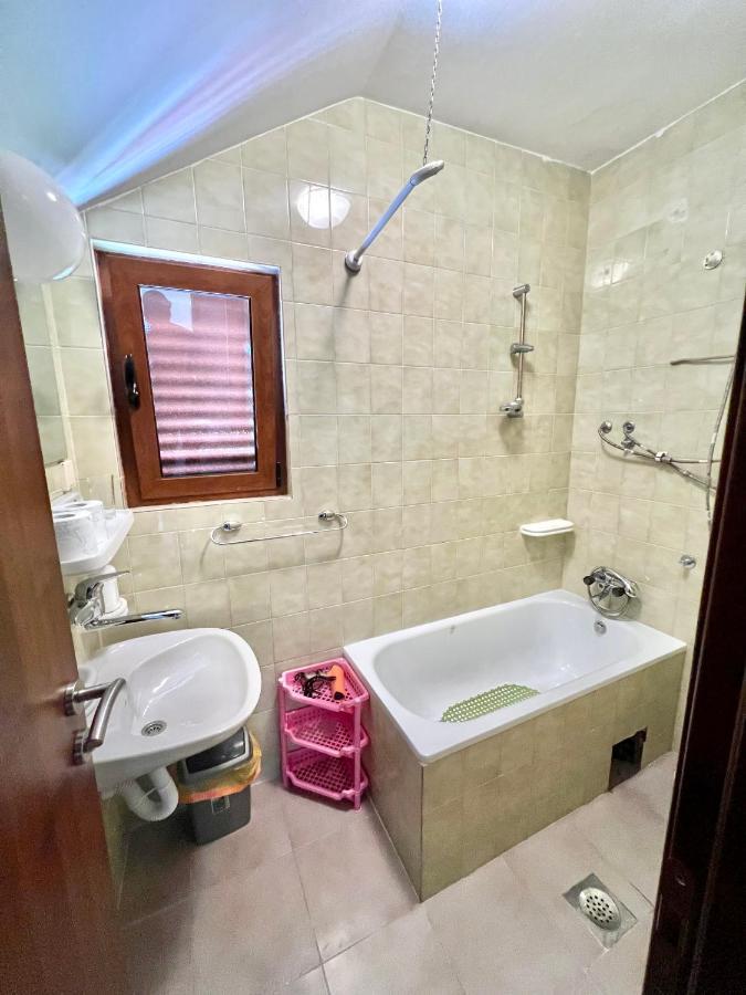Apartments Family Tivat Ngoại thất bức ảnh